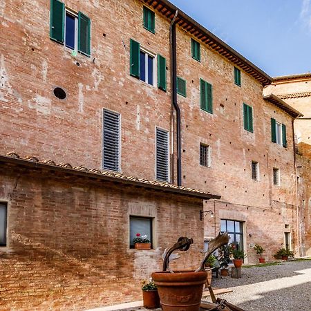 Porta Romana Elegant Apartments With Private Parking! Сиена Экстерьер фото