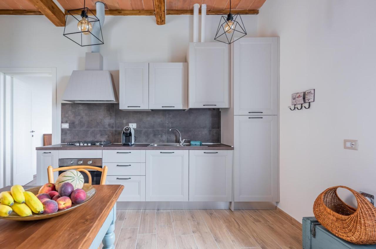 Porta Romana Elegant Apartments With Private Parking! Сиена Экстерьер фото