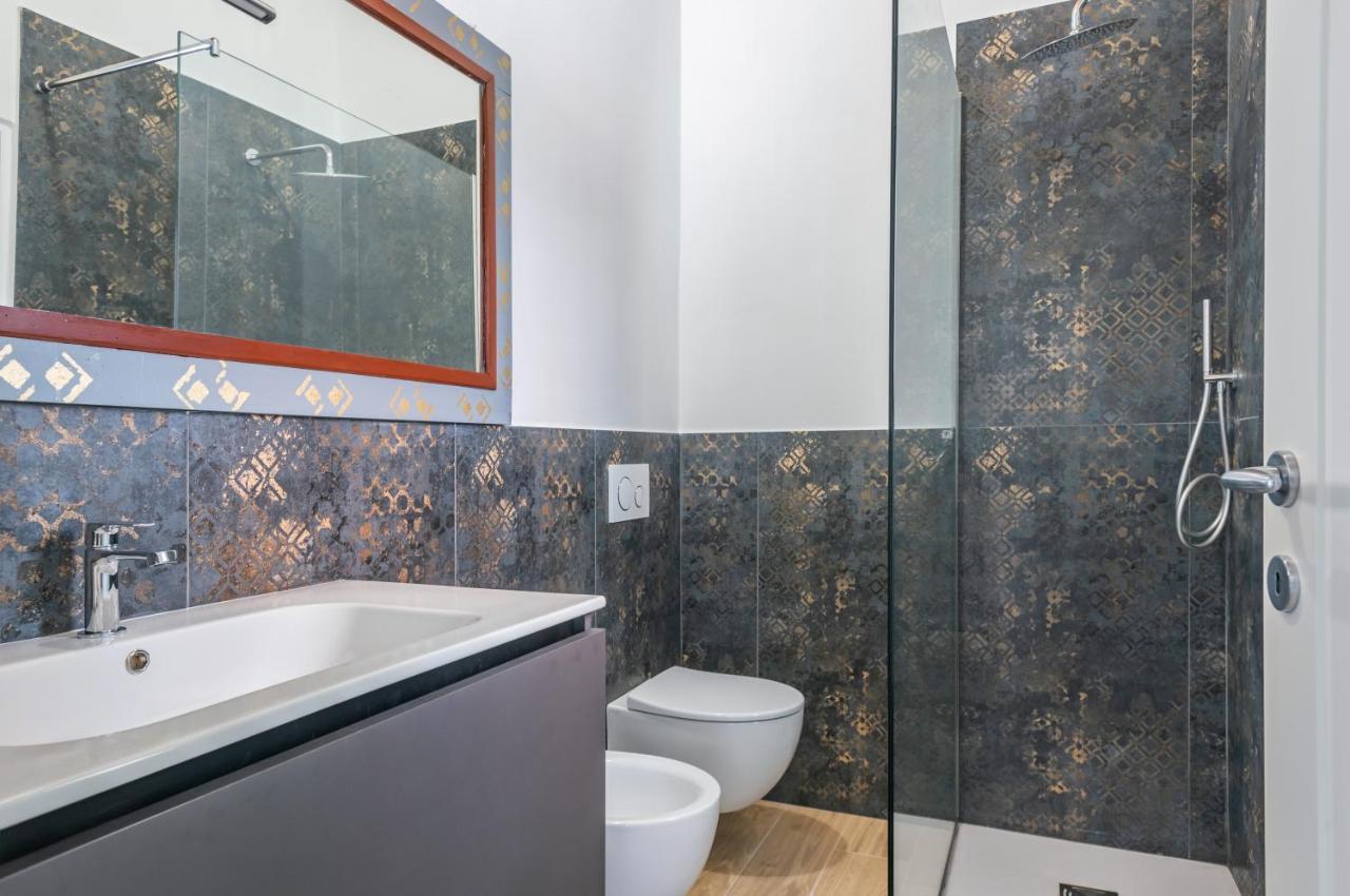 Porta Romana Elegant Apartments With Private Parking! Сиена Экстерьер фото