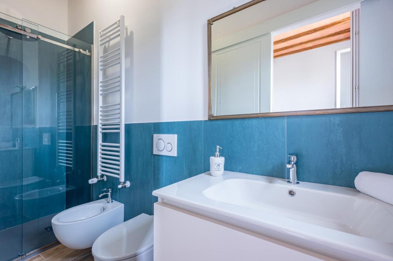 Porta Romana Elegant Apartments With Private Parking! Сиена Экстерьер фото