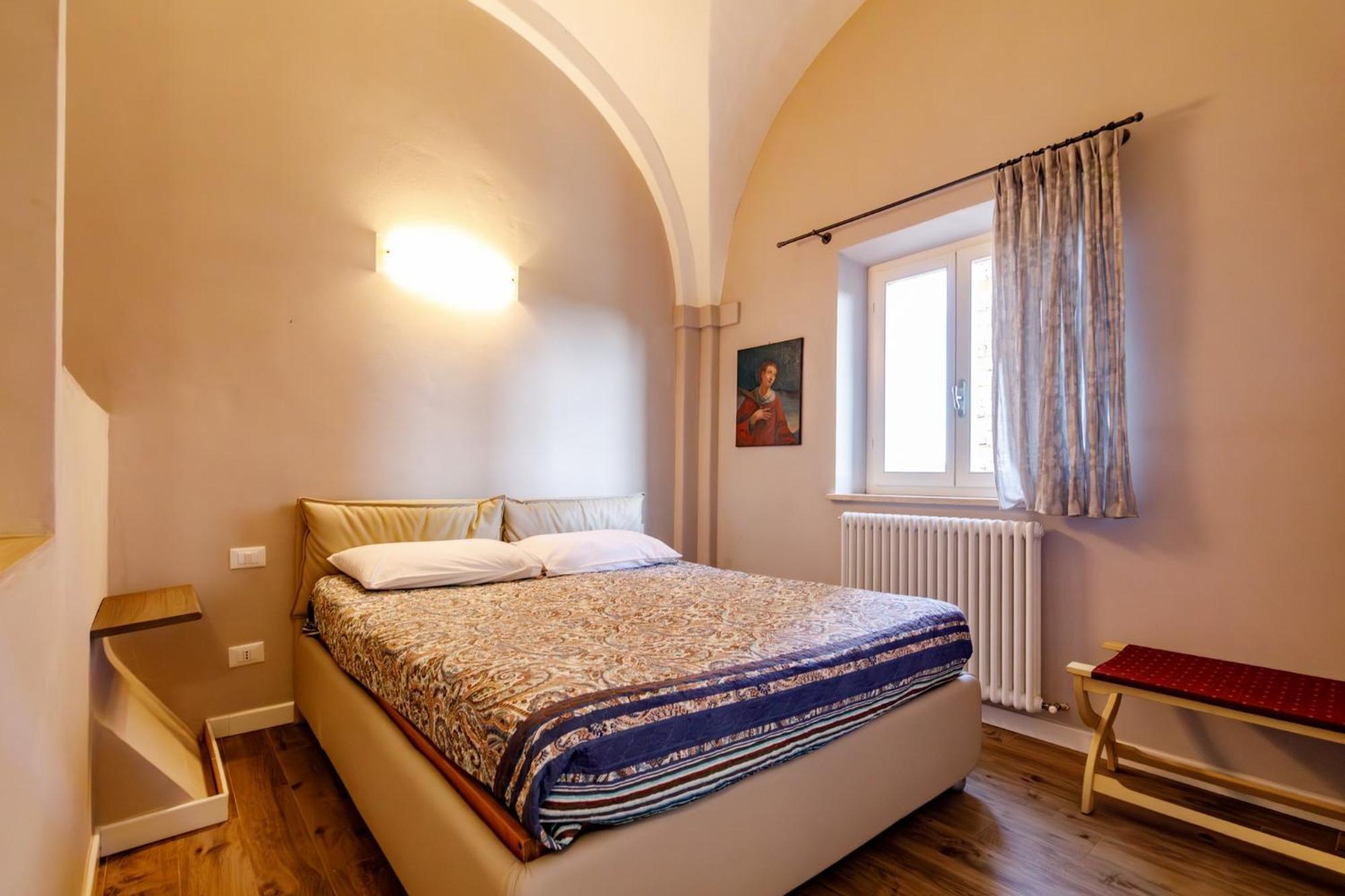 Porta Romana Elegant Apartments With Private Parking! Сиена Экстерьер фото